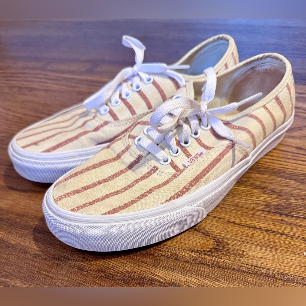 Vans Cream and Red Stripe Low-Top Sneakers